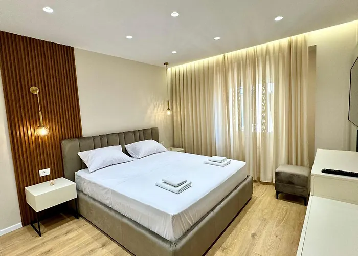 E&R Apartments At Myslym Shyri